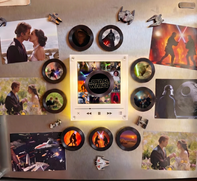 Magnet Vinyl Player